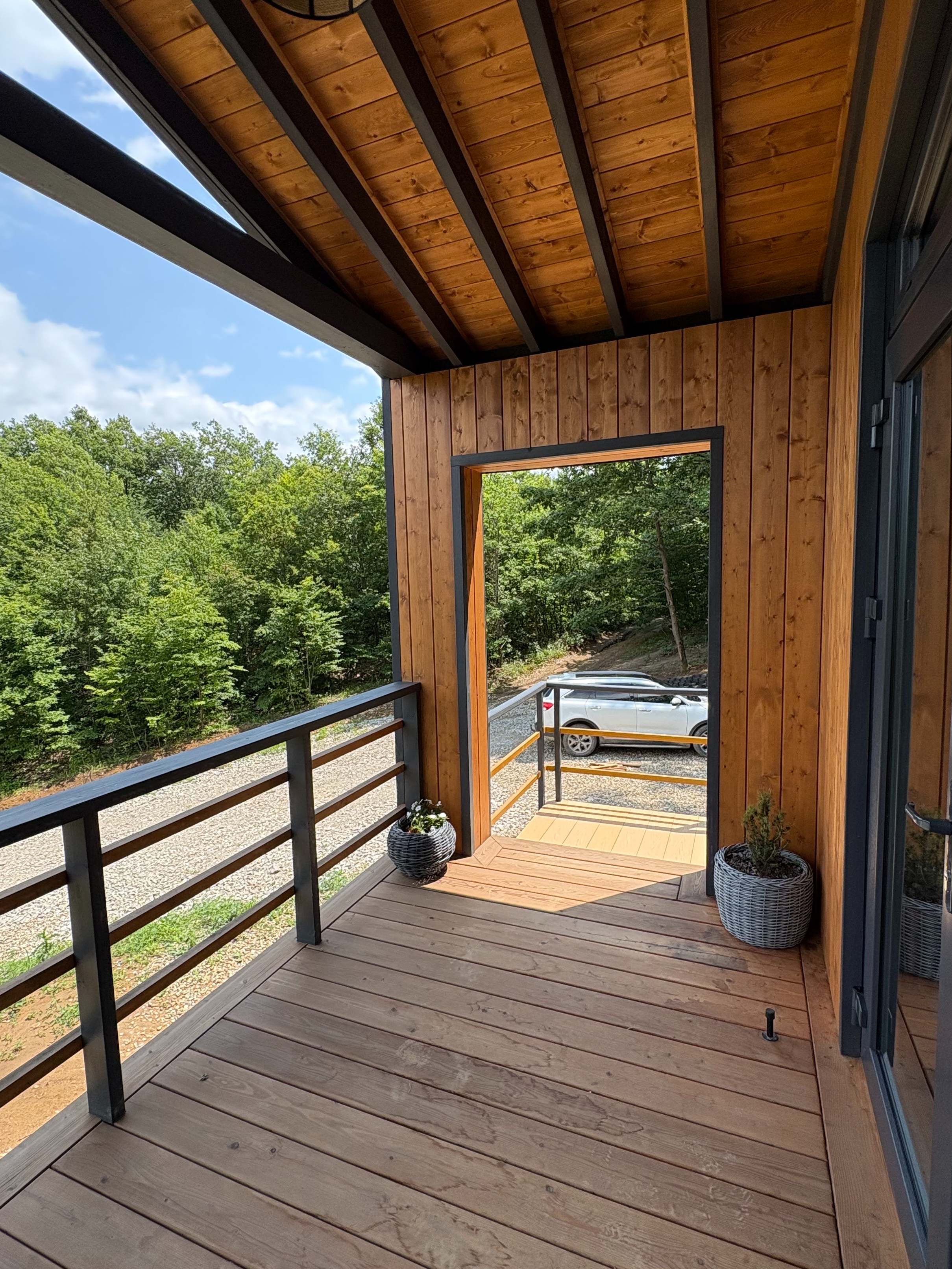 Отдых в барнхаусе с бассейном и джакузи