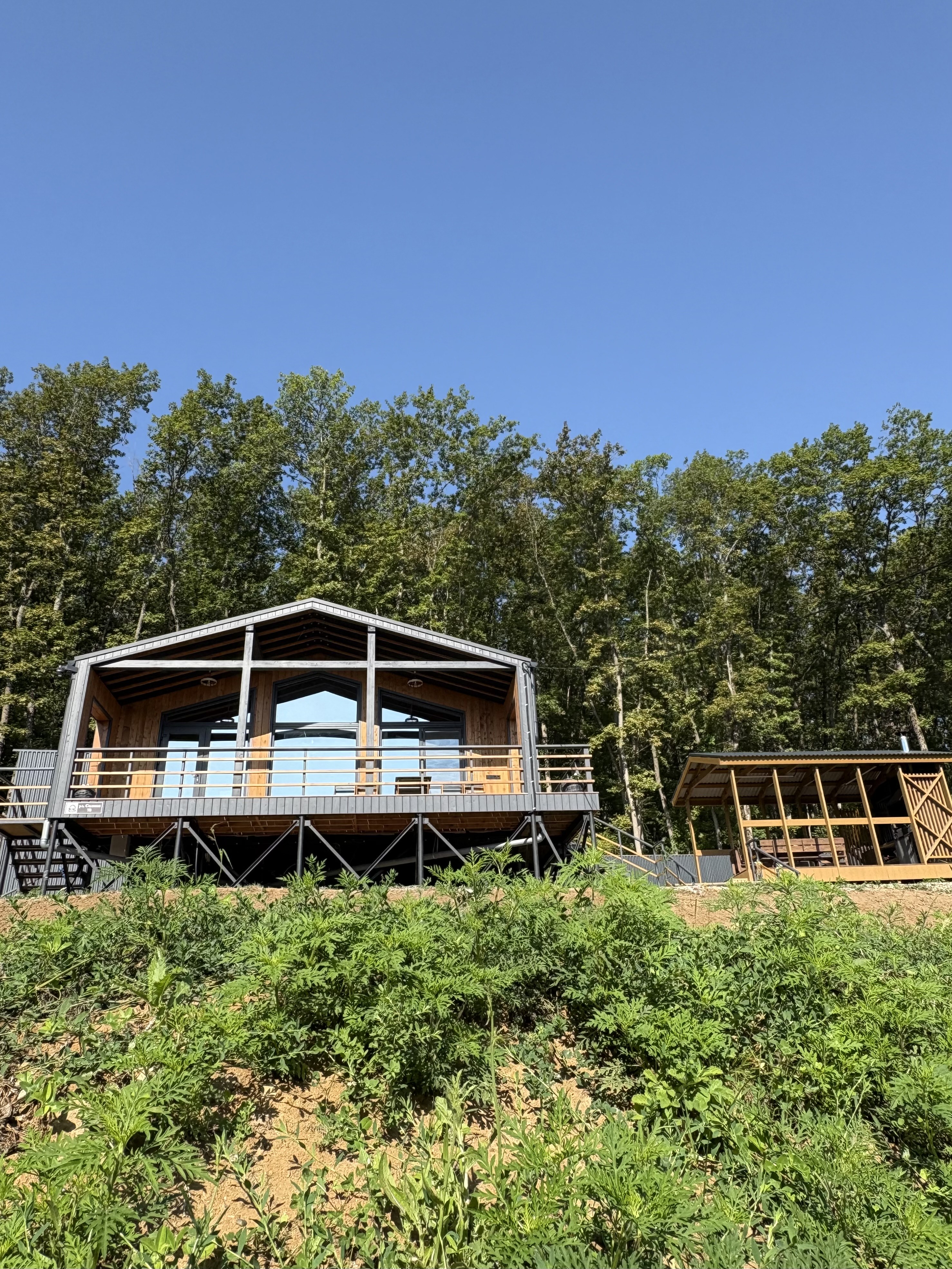 Отдых в барнхаусе с бассейном и джакузи