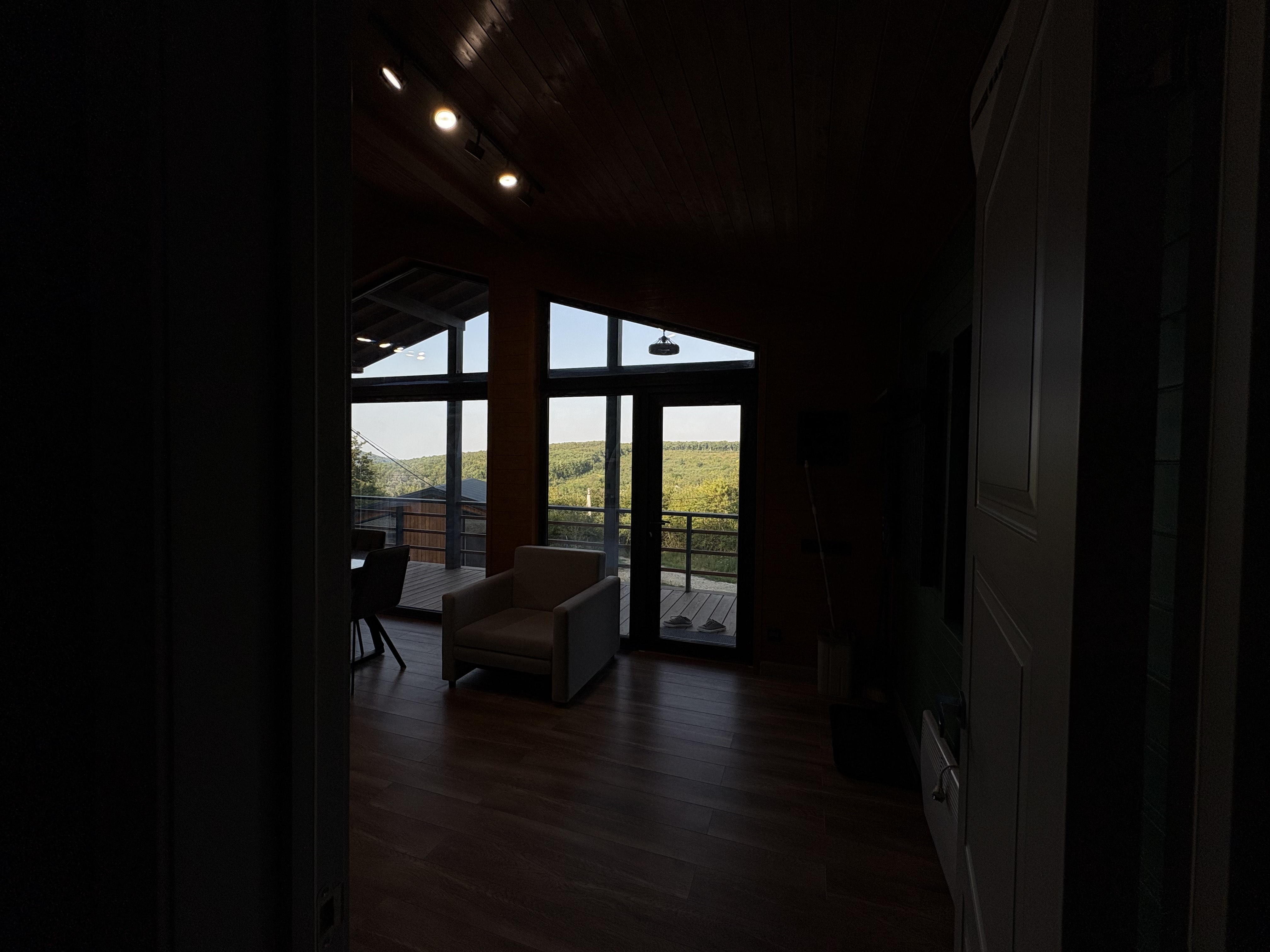 Отдых в барнхаусе с бассейном и джакузи