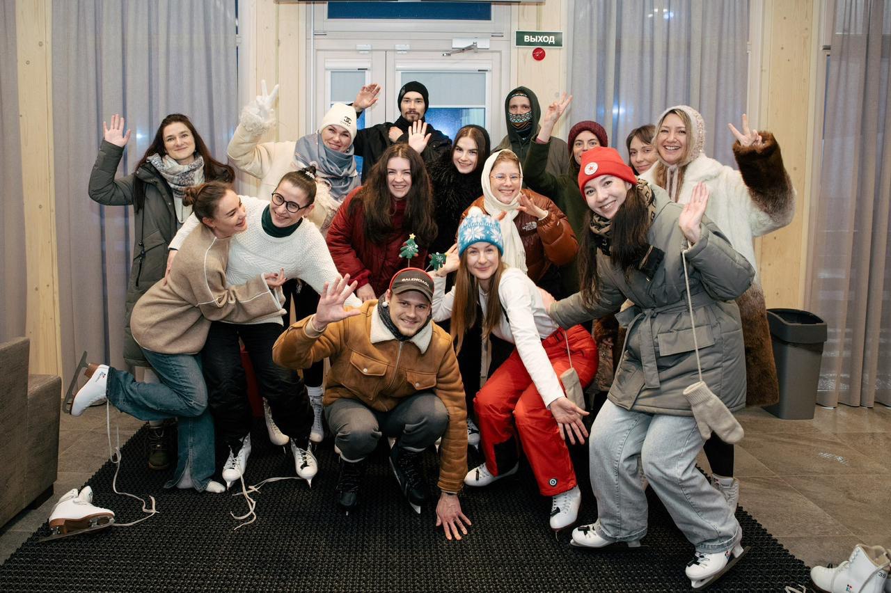 Мастер-класс по фигурному катанию для компании