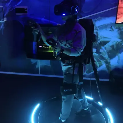 Игра в безграничном виртуальном пространстве